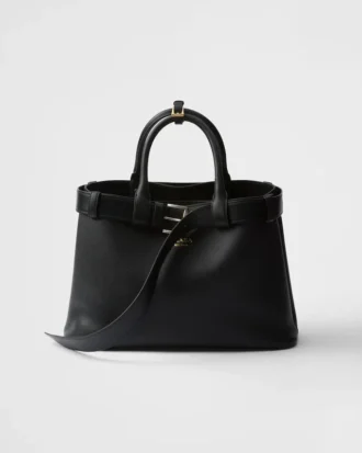Bolso mediano de cuero con hebilla y cinturón de Prada