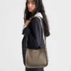 Bolso mediano de piel Bolso mediano de piel
