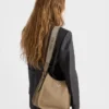 Bolso mediano de piel Bolso mediano de piel