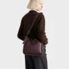 Bolso mediano de piel Bolso mediano de piel