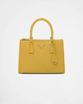 Bolso mediano de piel de avestruz Prada Galleria