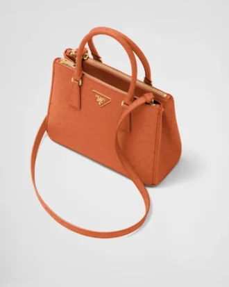Bolso mediano de piel de avestruz Prada Galleria