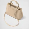 Bolso mediano de piel de avestruz Prada Galleria Bolso mediano de piel de avestruz Prada Galleria