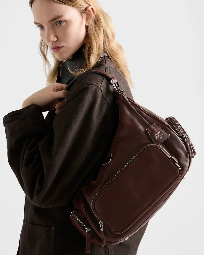 Bolso mediano de piel lavada Bolso mediano de piel lavada