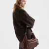 Bolso mediano de piel lavada Bolso mediano de piel lavada