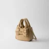 Bolso mini acolchado de Re-Nylon con lazo Bolso mini acolchado de Re-Nylon con lazo