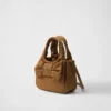 Bolso mini acolchado de Re-Nylon con lazo Bolso mini acolchado de Re-Nylon con lazo