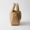 Bolso mini acolchado de Re-Nylon con lazo Bolso mini acolchado de Re-Nylon con lazo