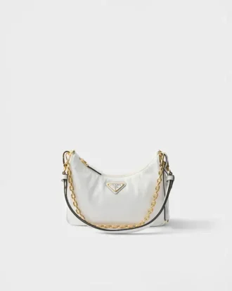 Bolso mini de charol Naplak de Prada, Re-Edition Bolso mini de charol Naplak de Prada, Re-Edition