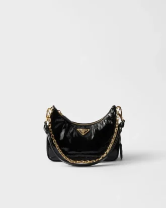 Bolso mini de charol Naplak de Prada, Re-Edition Bolso mini de charol Naplak de Prada, Re-Edition