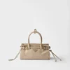 Bolso mini de piel Bonnie de Prada Bolso mini de piel Bonnie de Prada