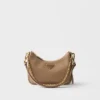 Bolso mini de piel Saffiano Prada Re-Edition Bolso mini de piel Saffiano Prada Re-Edition