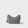 Bolso mini de piel Saffiano Prada Re-Edition Bolso mini de piel Saffiano Prada Re-Edition