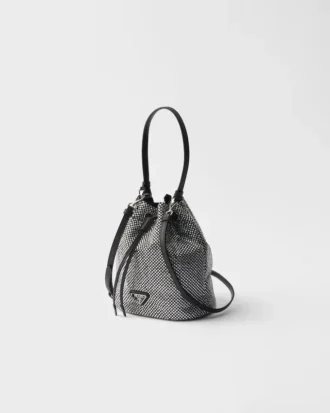 Bolso mini de satén con tachuelas de cristal