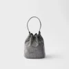 Bolso mini de satén con tachuelas de cristal Bolso mini de satén con tachuelas de cristal