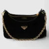 Bolso mini de terciopelo Prada Re-Edition Bolso mini de terciopelo Prada Re-Edition