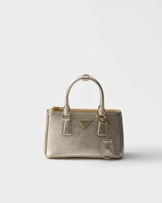 Bolso mini Prada Galleria de piel Saffiano charolada Bolso mini Prada Galleria de piel Saffiano charolada