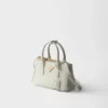 Bolso mini Prada Galleria de piel Saffiano charolada Bolso mini Prada Galleria de piel Saffiano charolada