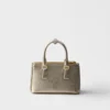 Bolso mini Prada Galleria de piel Saffiano charolada Bolso mini Prada Galleria de piel Saffiano charolada