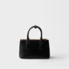 Bolso mini Prada Galleria de piel Saffiano charolada Bolso mini Prada Galleria de piel Saffiano charolada