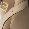 Bolso pequeño de cuero con hebilla y doble correa de Prada Bolso pequeño de cuero con hebilla y doble correa de Prada