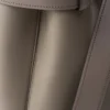 Bolso pequeño de piel con hebilla y correa de Prada Bolso pequeño de piel con hebilla y correa de Prada