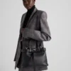 Bolso pequeño de piel con hebilla y correa de Prada Bolso pequeño de piel con hebilla y correa de Prada