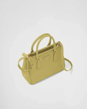 Bolso pequeño de piel de avestruz Prada Galleria