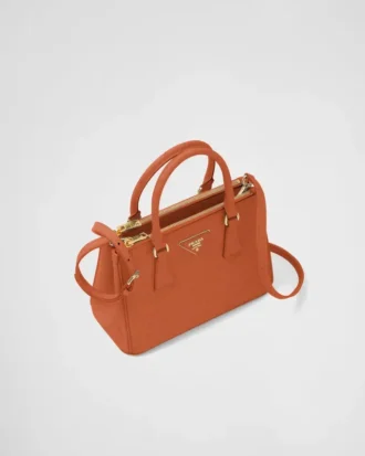 Bolso pequeño de piel de avestruz Prada Galleria