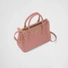 Bolso pequeño de piel de avestruz Prada Galleria Bolso pequeño de piel de avestruz Prada Galleria