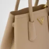Bolso pequeño doble de piel Saffiano de Prada Double Bolso pequeño doble de piel Saffiano de Prada Double