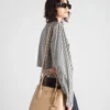 Bolso pequeño doble de piel Saffiano de Prada Double Bolso pequeño doble de piel Saffiano de Prada Double