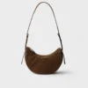 Bolso pequeño Prada Arqua de piel de nubuck Bolso pequeño Prada Arqua de piel de nubuck