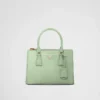 Bolso pequeño Prada Galleria de piel de cocodrilo Bolso pequeño Prada Galleria de piel de cocodrilo