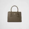 Bolso pequeño Prada Galleria de piel de cocodrilo Bolso pequeño Prada Galleria de piel de cocodrilo