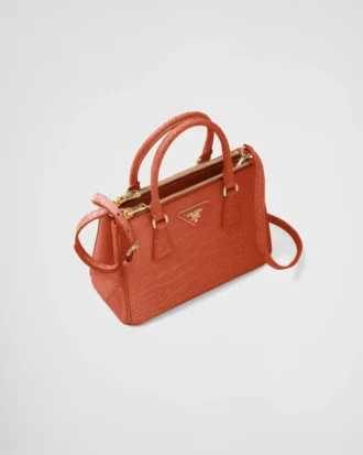 Bolso pequeño Prada Galleria de piel de cocodrilo