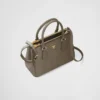 Bolso pequeño Prada Galleria de piel de cocodrilo Bolso pequeño Prada Galleria de piel de cocodrilo