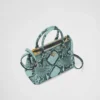Bolso pequeño Prada Galleria de piel de pitón Bolso pequeño Prada Galleria de piel de pitón