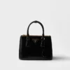 Bolso pequeño Prada Galleria de piel Saffiano charolada Bolso pequeño Prada Galleria de piel Saffiano charolada