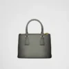 Bolso pequeño Prada Galleria de piel Saffiano Ombra Bolso pequeño Prada Galleria de piel Saffiano Ombra