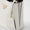 Bolso pequeño Prada Panier de piel Saffiano Bolso pequeño Prada Panier de piel Saffiano