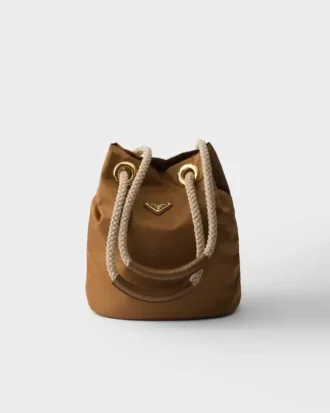 Bolso pequeño tipo cubo Prada Mariner Re-Nylon
