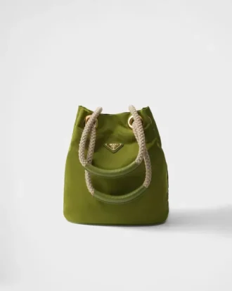 Bolso pequeño tipo cubo Prada Mariner Re-Nylon