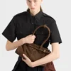 Bolso Prada Bonnie mediano de piel de nubuck Bolso Prada Bonnie mediano de piel de nubuck