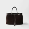 Bolso Prada Buckle de gamuza con cinturón Bolso Prada Buckle de gamuza con cinturón