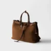 Bolso Prada Buckle de gamuza con cinturón Bolso Prada Buckle de gamuza con cinturón