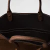 Bolso Prada Buckle de gamuza con cinturón Bolso Prada Buckle de gamuza con cinturón