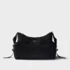 Bolso Prada Explore de Re-Nylon y cuero Bolso Prada Explore de Re-Nylon y cuero