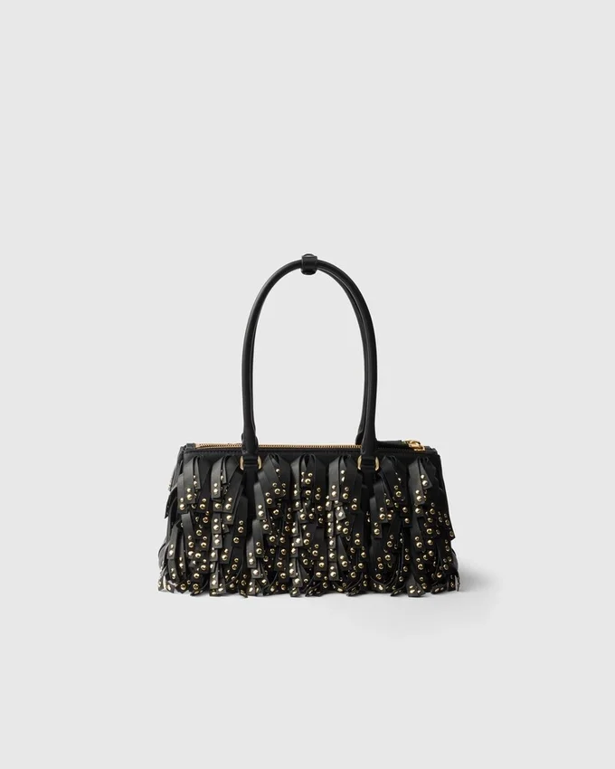 Bolso Prada Galleria mediano de piel napa con flecos y tachuelas Bolso Prada Galleria mediano de piel napa con flecos y tachuelas