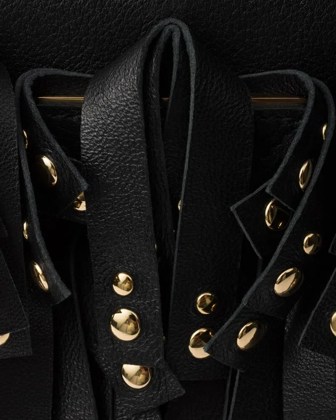 Bolso Prada Galleria mediano de piel napa con flecos y tachuelas Bolso Prada Galleria mediano de piel napa con flecos y tachuelas